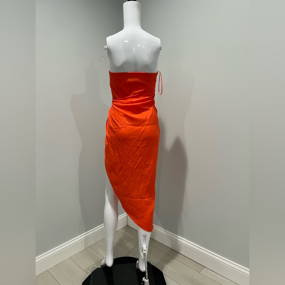 Gauge81
Lica Strapless Draped Asymmetric Dress - Picture 11 of 11